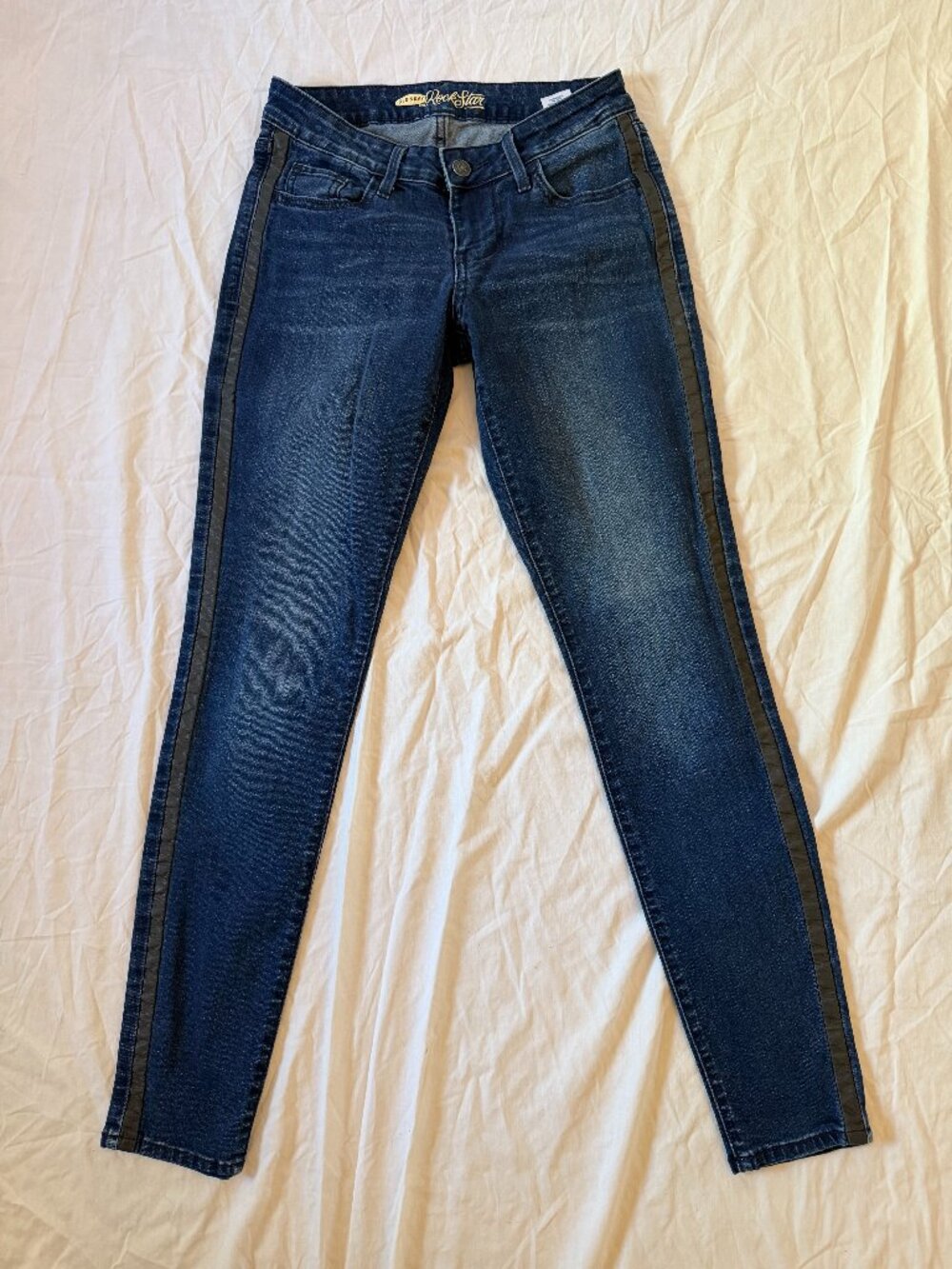 Old Navy Rockstar Super Skinny Jeans Women's Size 4 Dark Wash